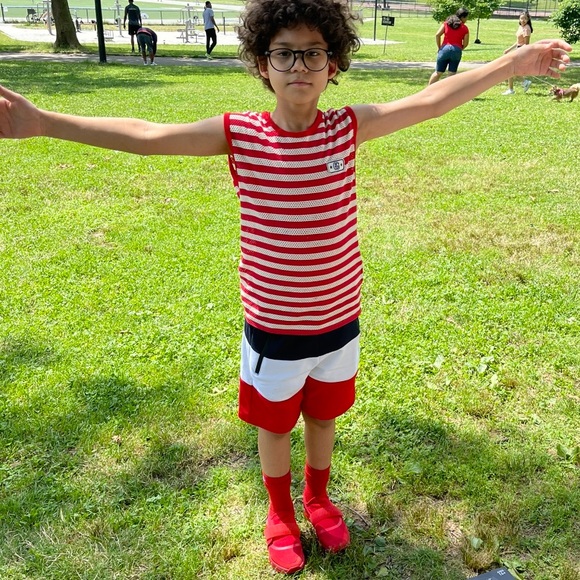 💯authentic ❤️gucci tops. for summer casual❤️ - Picture 14 of 14